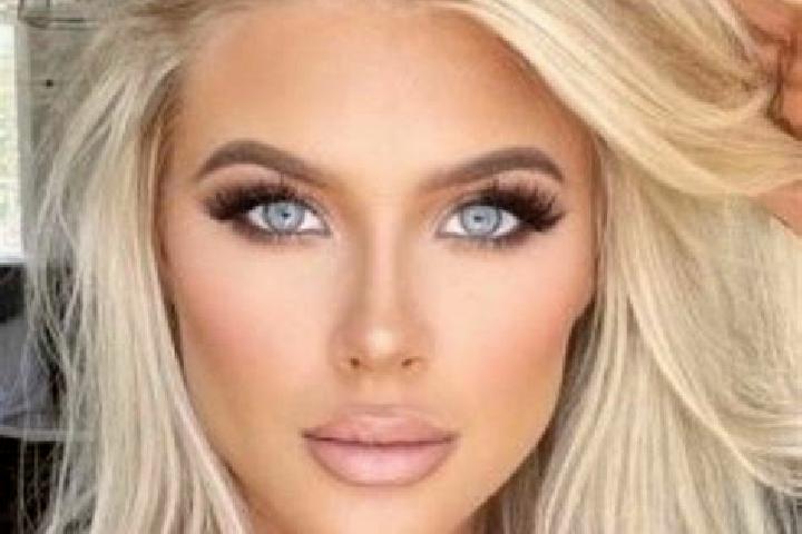 15 escort profiles in Schiavi di Abruzzo, Italy. Browse companions, services, rates and book online. Incall and outcall available.