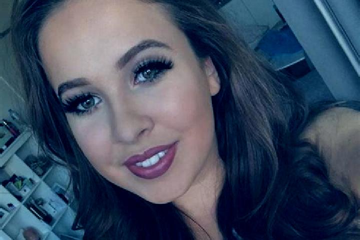 Abigail, 20, a brunette amber-eyed latina companion based in Lyon. Offering Dinner Date, Party Girl, Couples, BDSM, Girlfriend Experience. Available for inca...