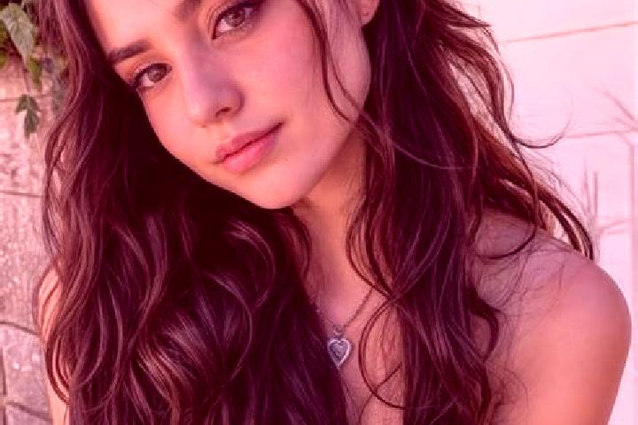 Abigail, 20, a chestnut grey-eyed ebony companion based in Kebunan. Offering GFE, Prostate Massage, Party Girl, Striptease, Tantra. Available for incall and ...