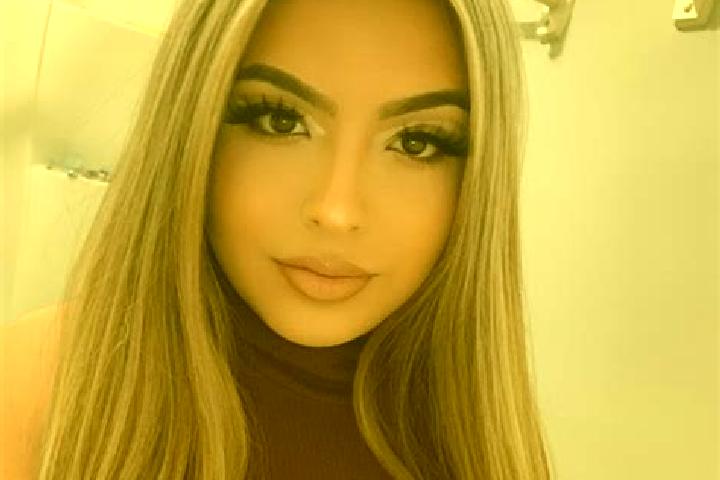 Alice, 24, a black green-eyed caucasian companion based in Champeix. Offering Deep French Kissing, Domination, Striptease. Available for incall and outcall, ...