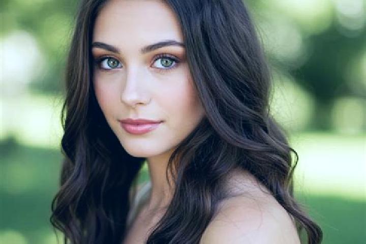 Alice, 28, a brunette dark-eyed european companion based in Ilanskiy. Offering Girlfriend Experience, Prostate Massage, OWO, Dinner Date. Available for incal...