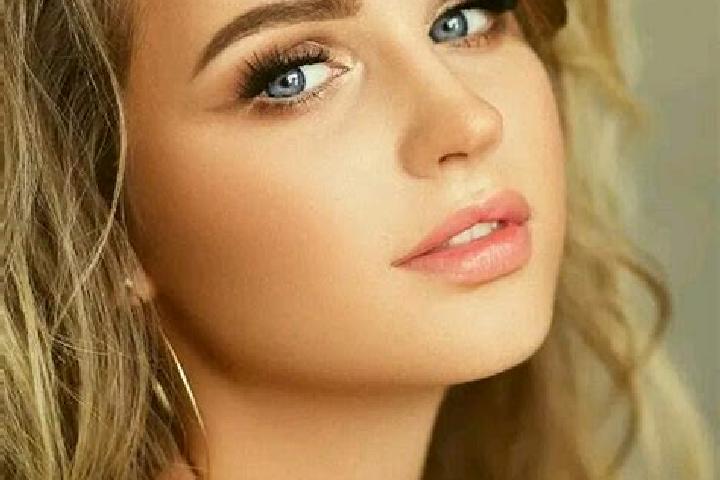 Alice, 31 — Escort in Schoetz, Switzerland