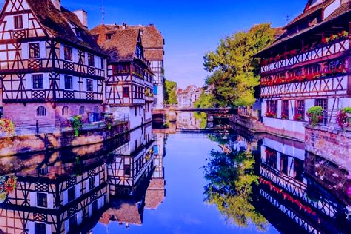 Amelia, 21 — Escort in Gununglarang, Indonesia