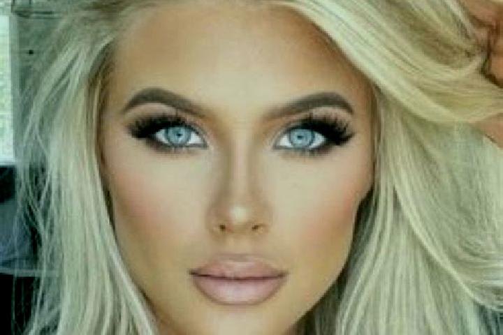 Amelia, 24, a dark blonde amber-eyed european companion based in Jendouba. Offering Dinner Date, Girlfriend Experience, A-Level. Available for incall and out...