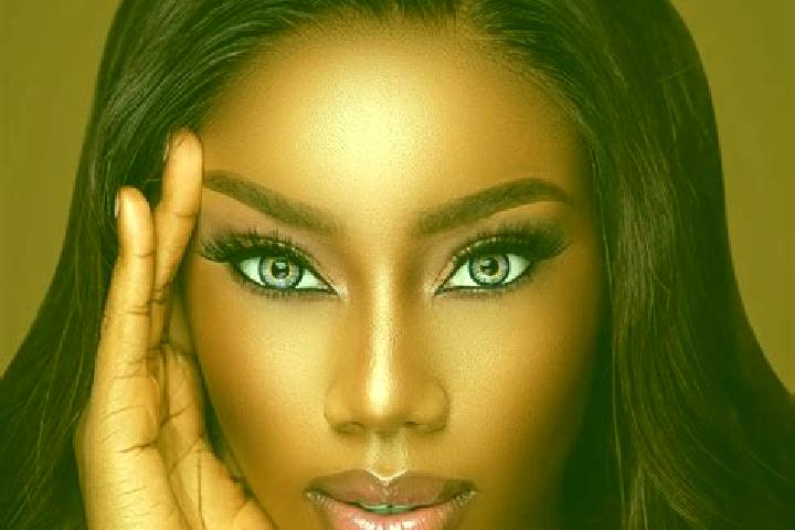 Amelia, 26, a black brown-eyed asian companion based in Pasirpanjang. Offering Erotic Massage, Travel Companion, Striptease, Duos, Roleplay. Available for in...