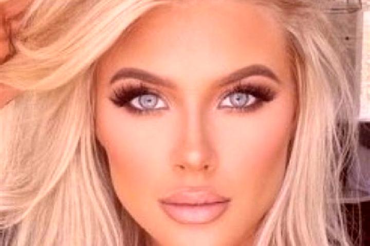 Aria, 25, a auburn dark-eyed mediterranean companion based in Lunas. Offering Massage, 69, Girlfriend Experience, Domination. Available for incall and outcal...