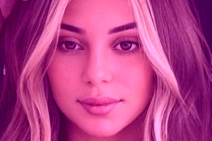 Aria, 33, a platinum blonde grey-eyed caribbean companion based in Sarras. Offering Travel Companion, A-Level, Party Girl. Available for incall and outcall, ...