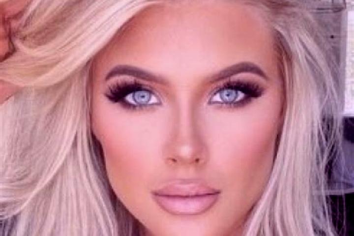 Aria, 37, a auburn dark-eyed slavic companion based in Wuelferode. Offering Fetish, A-Level, Duos, Girlfriend Experience, Roleplay. Available for incall and ...