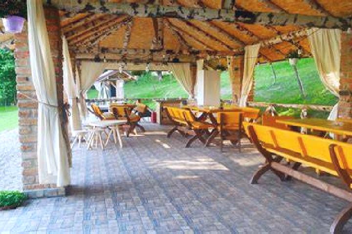 Ariana, 39 — Escort in Saou, France