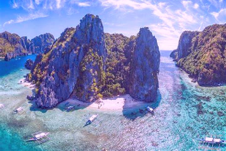 Aurora, 22, a red grey-eyed indian companion based in Joca Marques. Offering 69, Massage, Roleplay, Prostate Massage. Available for incall and outcall, overn...