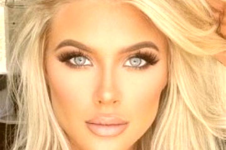 Ava, 23, a black blue-eyed slavic companion based in Oratia. Offering Domination, Fetish, Duos. Available for incall and outcall, day and evening dates.