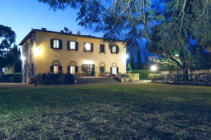 Avery, 20, a auburn hazel-eyed mediterranean companion based in Poderia. Offering Travel Companion, Striptease, CIM, Girlfriend Experience. Available for inc...