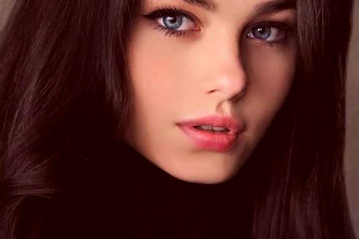 Avery, 25, a red green-eyed caribbean companion based in Charcana. Offering Erotic Massage, CIM, Domination. Available for incall and outcall, overnight book...