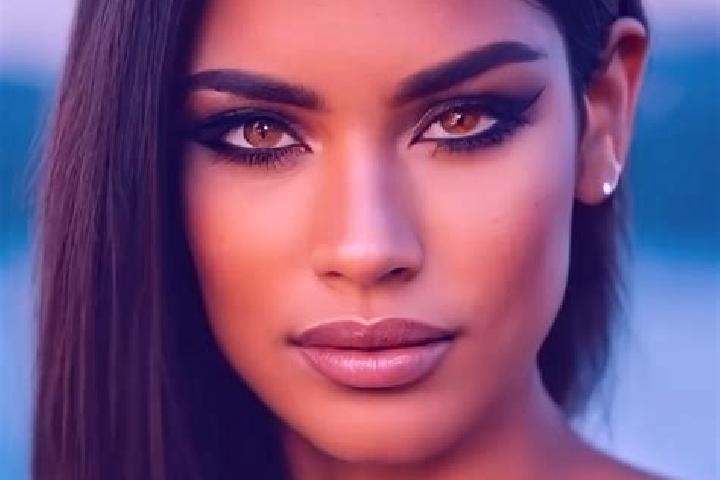 Avery, 34, a dark blonde hazel-eyed mixed companion based in Irlam. Offering 69, Striptease, Massage, Roleplay. Available for incall and outcall, overnight b...