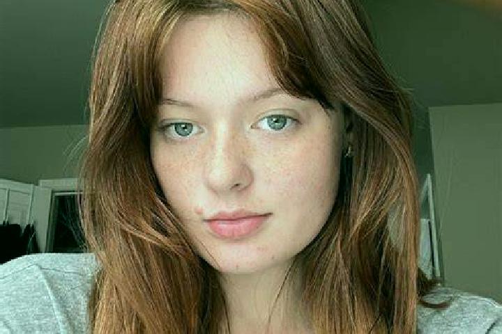 Avery, 37, a red grey-eyed caucasian companion based in Kluncing. Offering A-Level, Duos, OWO, CIM. Available for incall and outcall, day and evening dates.