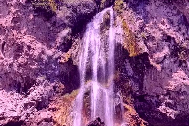 Chloe, 23, a blonde amber-eyed middle eastern companion based in Wawne. Offering Duos, Striptease, A-Level. Available for incall and outcall, day and evening...