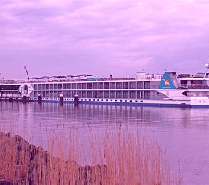 Chloe, 28, a brunette hazel-eyed indian companion based in Brzesko. Offering Striptease, Fetish, Duos, 69. Available for incall and outcall, overnight bookin...