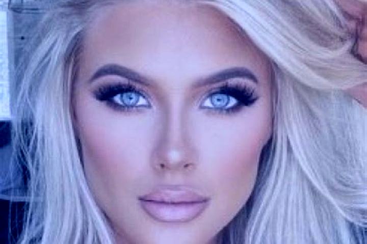 Chloe, 29, a brunette blue-eyed latina companion based in Ladyzhynka. Offering Overnight, BDSM, 69, Dinner Date. Available for incall and outcall, day and ev...