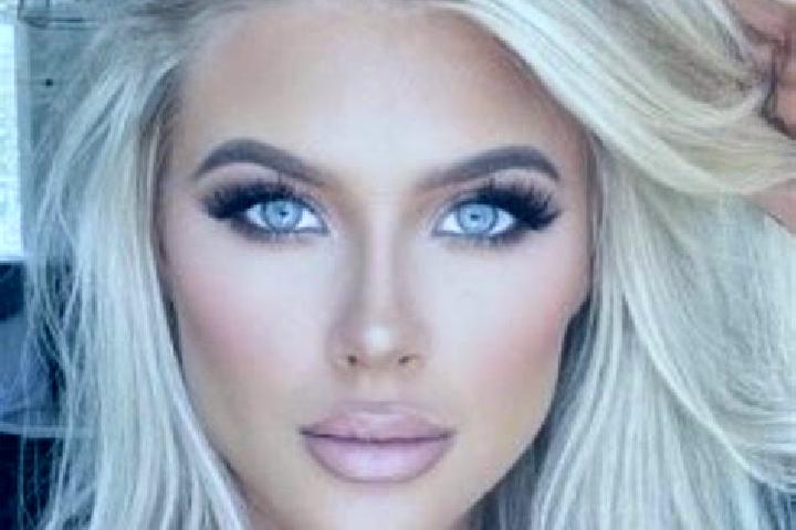 Chloe, 37, a platinum blonde hazel-eyed ebony companion based in Drezdenko. Offering Overnight, Striptease, Domination, Travel Companion. Available for incal...
