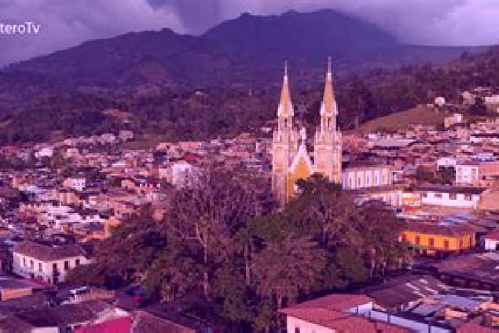 Eleanor, 28 — Escort in Jombang, Indonesia