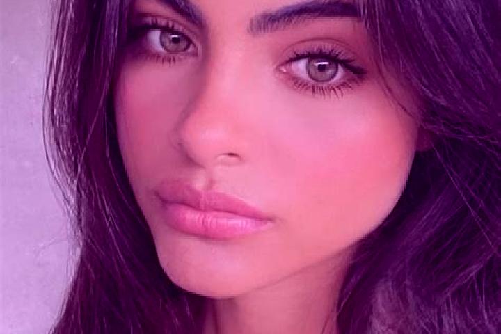Eleanor, 37, a blonde green-eyed mediterranean companion based in Thure. Offering Massage, A-Level, Party Girl. Available for incall and outcall, day and eve...