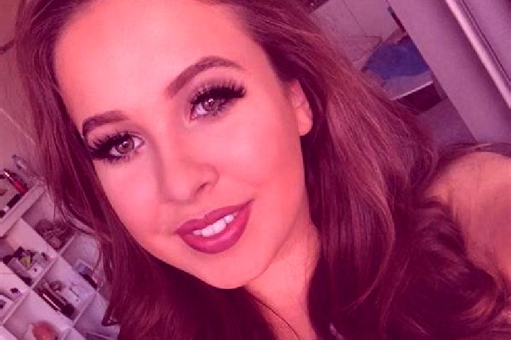 Elizabeth, 25, a blonde blue-eyed latina companion based in Lanze. Offering Domination, Dinner Date, Massage. Available for incall and outcall, overnight boo...