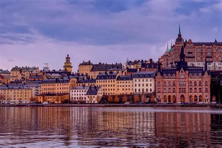 Ella, 22 — Escort in OEsterbymo, Sweden