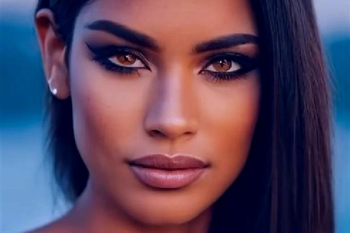 Ellie, 28, a black blue-eyed mediterranean companion based in Dankama. Offering 69, BDSM, Striptease. Available for incall and outcall, overnight bookings av...