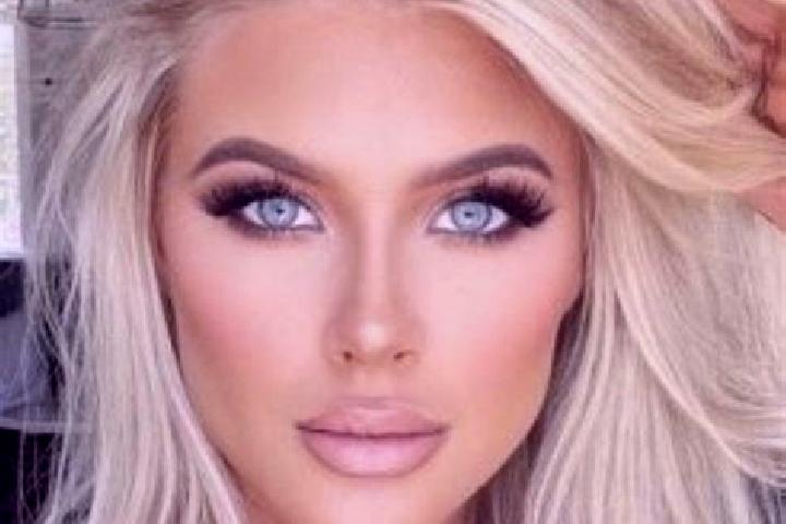 Ellie, 31, a brunette amber-eyed middle eastern companion based in Macabebe. Offering OWO, Overnight, Dinner Date, Duos, Travel Companion. Available for inca...