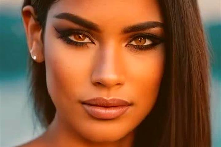 Emily, 37, a auburn green-eyed caucasian companion based in Caohe. Offering BDSM. Available for incall and outcall, overnight bookings available.