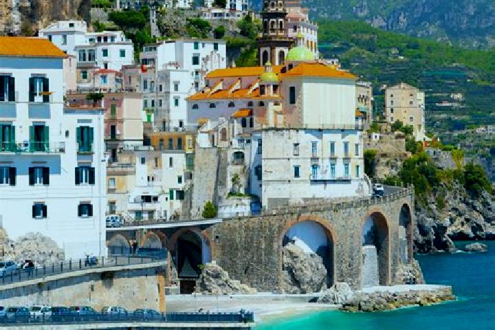 Emma, 35, a chestnut grey-eyed ebony companion based in Przybedza. Offering Tantra, Couples. Available for incall and outcall, overnight bookings available.