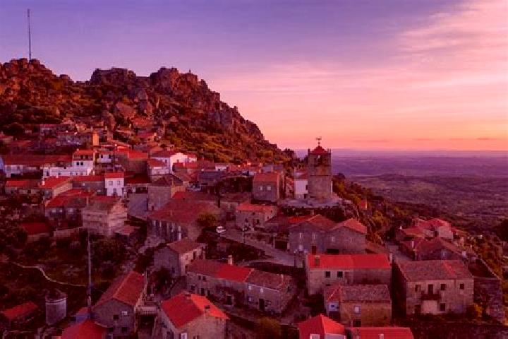 Escorts Chanay, France — Local Companions