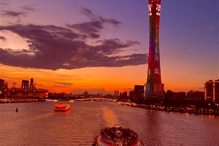 Escorts Midway North, United States — Local Companions