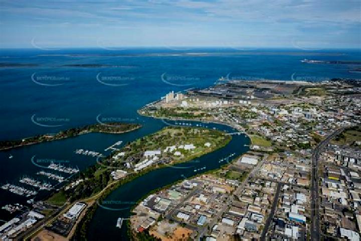 Escorts Olesk, Ukraine — Local Companions