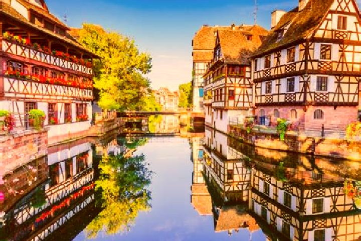 Eva, 31, a red blue-eyed middle eastern companion based in Bucinisu Mic. Offering Couples, Massage, Overnight. Available for incall and outcall, day and even...