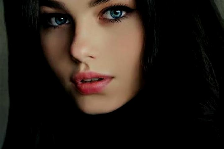 Evelyn, 21, a platinum blonde grey-eyed caribbean companion based in Poti. Offering Travel Companion, Girlfriend Experience, Domination. Available for incall...