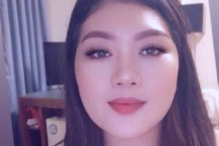 Hannah, 25, a black grey-eyed asian companion based in Bhata. Offering Couples, Massage, Overnight. Available for incall and outcall, overnight bookings avai...