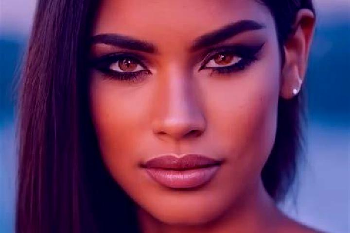 Hazel, 25, a brunette grey-eyed european companion based in Kadinhani. Offering Party Girl, GFE, Travel Companion, Domination. Available for incall and outca...