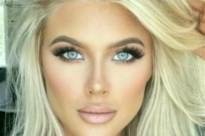 Iris, 34, a platinum blonde hazel-eyed middle eastern companion based in Doc. Offering A-Level, Deep French Kissing, Domination, OWO, Roleplay. Available for...