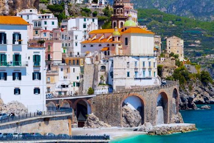 Ivy, 37, a red hazel-eyed middle eastern companion based in Monggo. Offering Deep French Kissing, BDSM. Available for incall and outcall, day and evening dates.