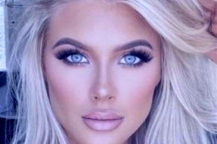 Jade, 22, a red brown-eyed slavic companion based in Apensen. Offering Tantra, BDSM, Fetish, Domination. Available for incall and outcall, day and evening da...