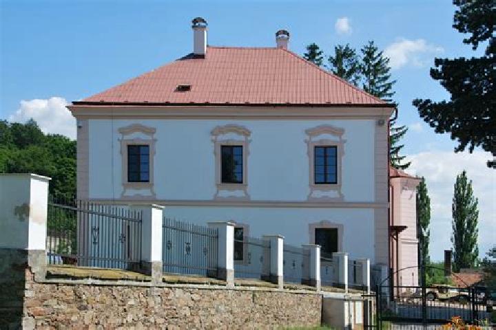 Jade, 31, a platinum blonde brown-eyed slavic companion based in Leek. Offering Massage, Striptease, GFE. Available for incall and outcall, overnight booking...
