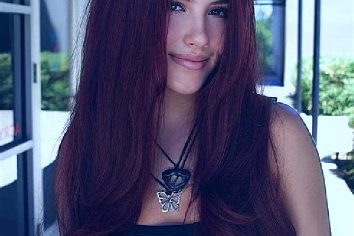 Jade, 32, a platinum blonde green-eyed slavic companion based in An Nuhud. Offering Dinner Date, BDSM, Prostate Massage. Available for incall and outcall, ov...