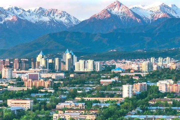 Jade, 33, a red blue-eyed mixed companion based in Serbesti. Offering Striptease, Domination, A-Level, Girlfriend Experience, Tantra. Available for incall an...