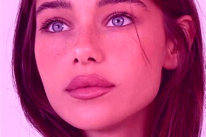 Kinsley, 27 — Escort in Hitias, Romania