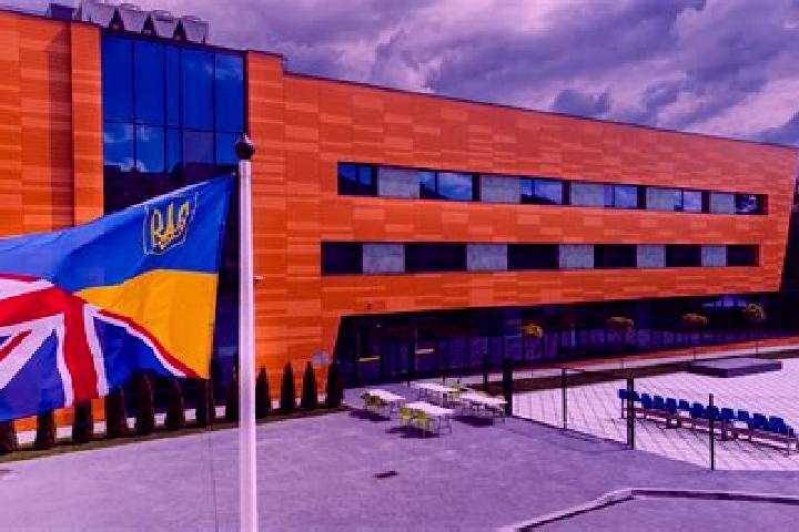 Layla, 25, a chestnut grey-eyed middle eastern companion based in Nambu. Offering GFE, Overnight, Dinner Date, Tantra. Available for incall and outcall, day ...