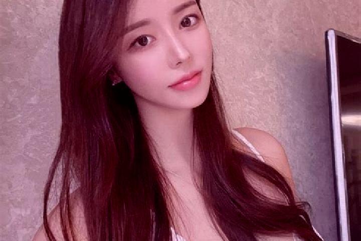 Lillian, 28 — Escort in Qifang, China