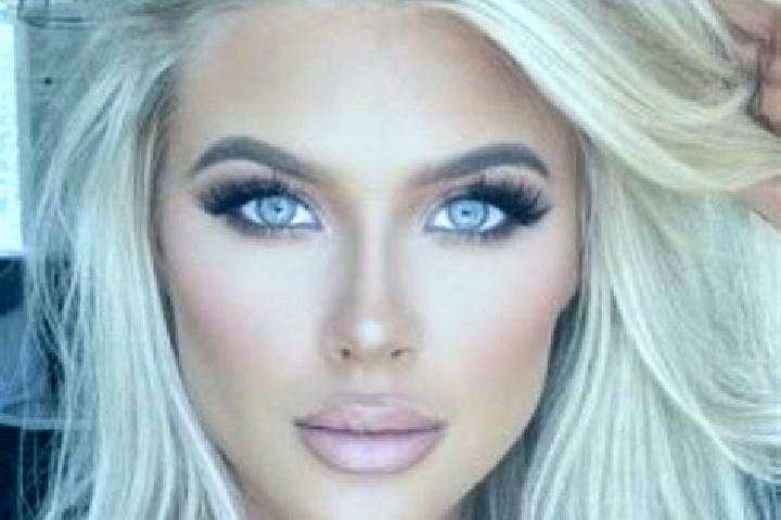 Lillian, 32, a platinum blonde hazel-eyed ebony companion based in Xubi. Offering Fetish, GFE, OWO. Available for incall and outcall, overnight bookings avai...
