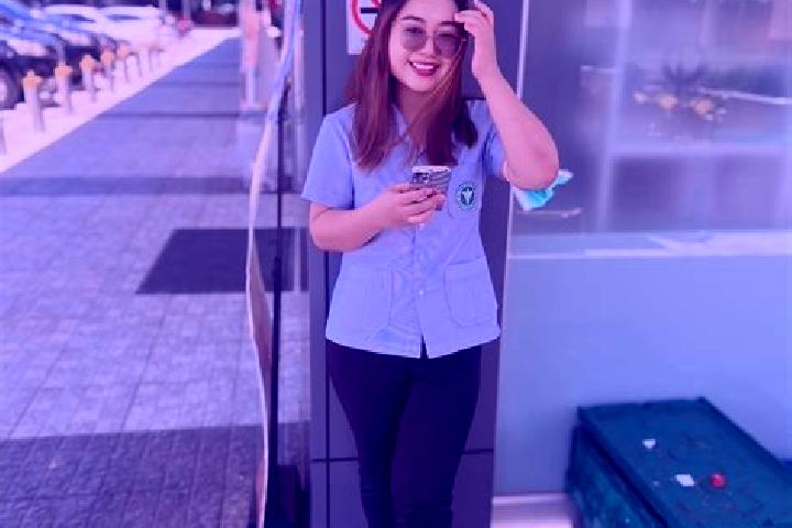Lillian, 33 — Escort in Laversines, France
