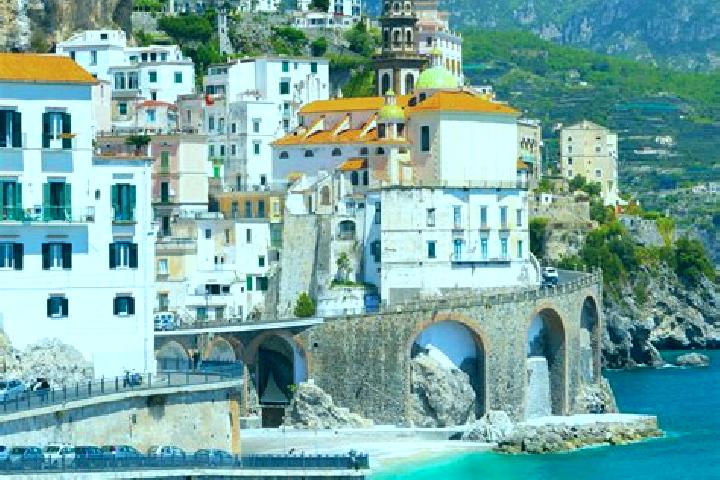 Lillian, 35 — Escort in Bienno, Italy